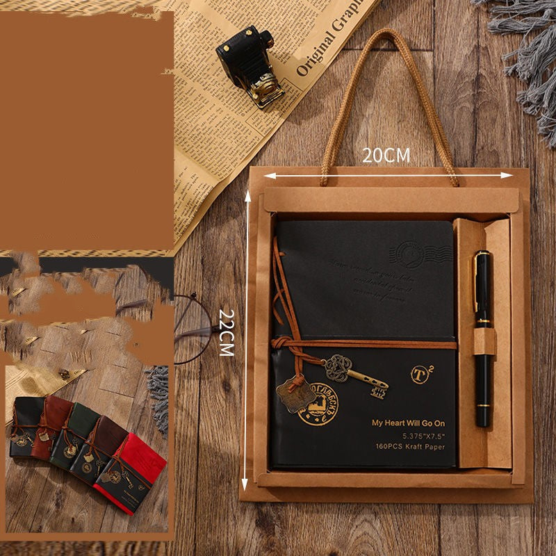 Traveler's Notebook + Pen Gift Box Set