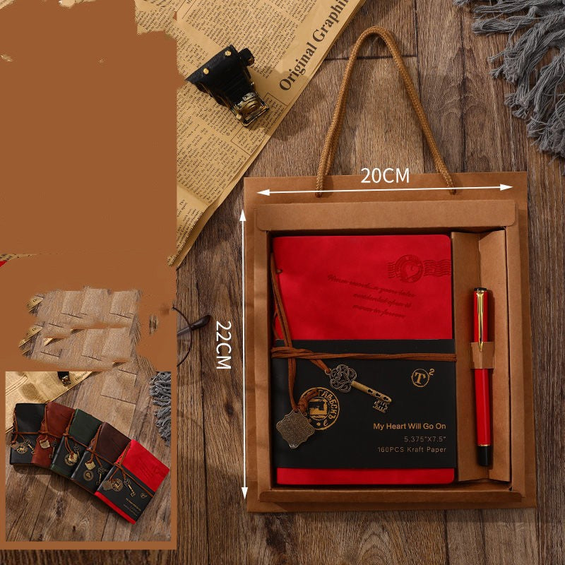Traveler's Notebook + Pen Gift Box Set